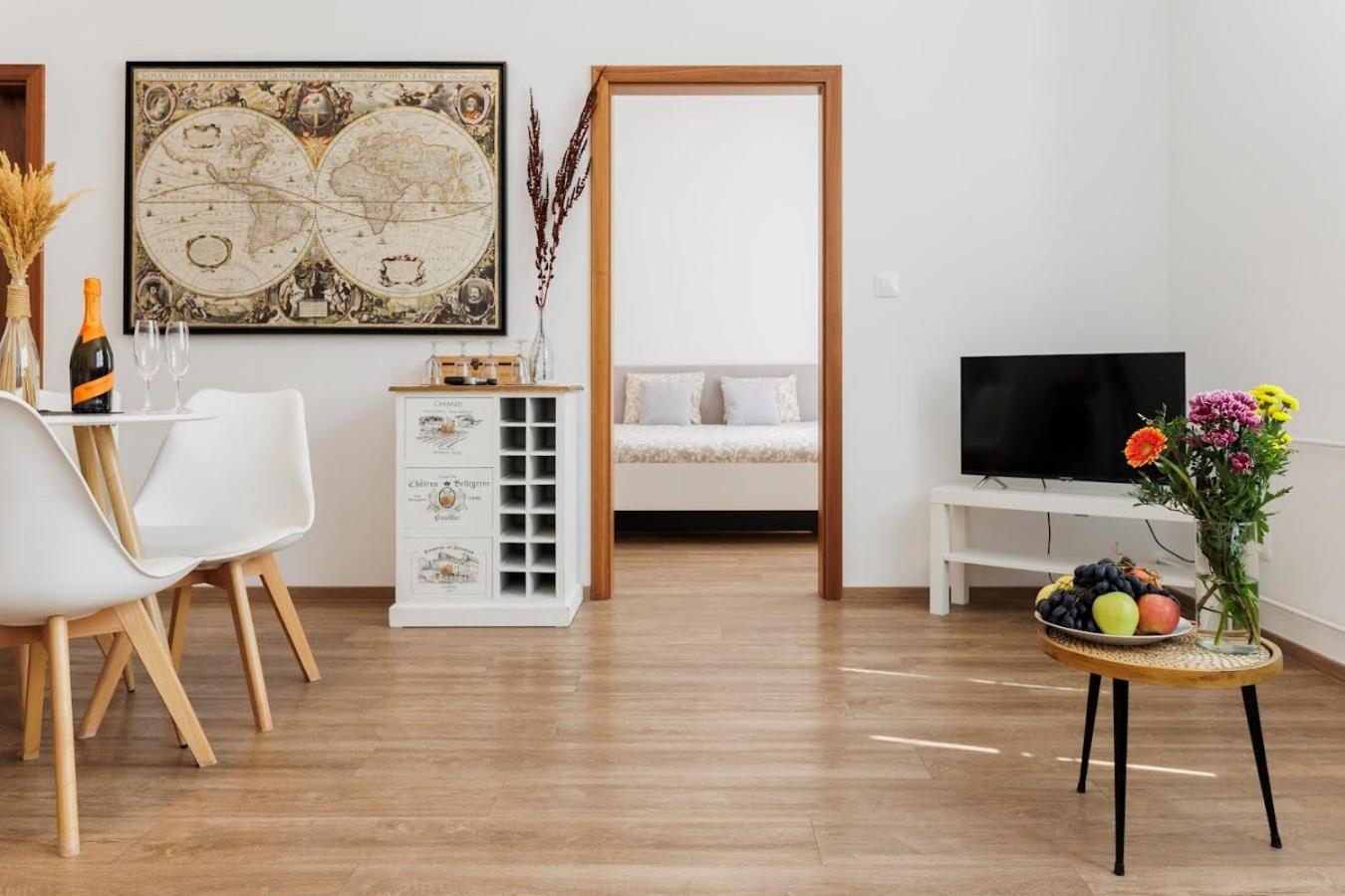 ברטיסלאבה Diamond Residence In Old Town With Free Parking מראה חיצוני תמונה